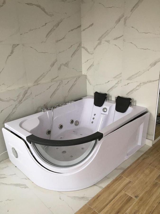 YOURAPART JACUZZI przy ZAMKU KRÓLEWSKIM Varsovia Exterior foto